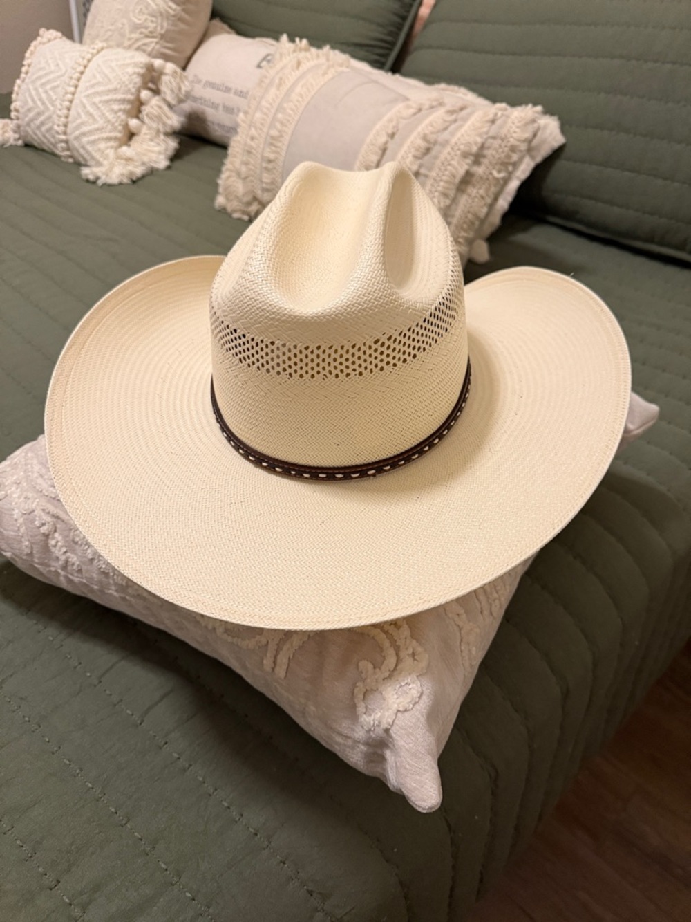 Stetson Cream Straw Cowboy Hat with Brown Band- Size 7 5/8 - Picture 2 of 9